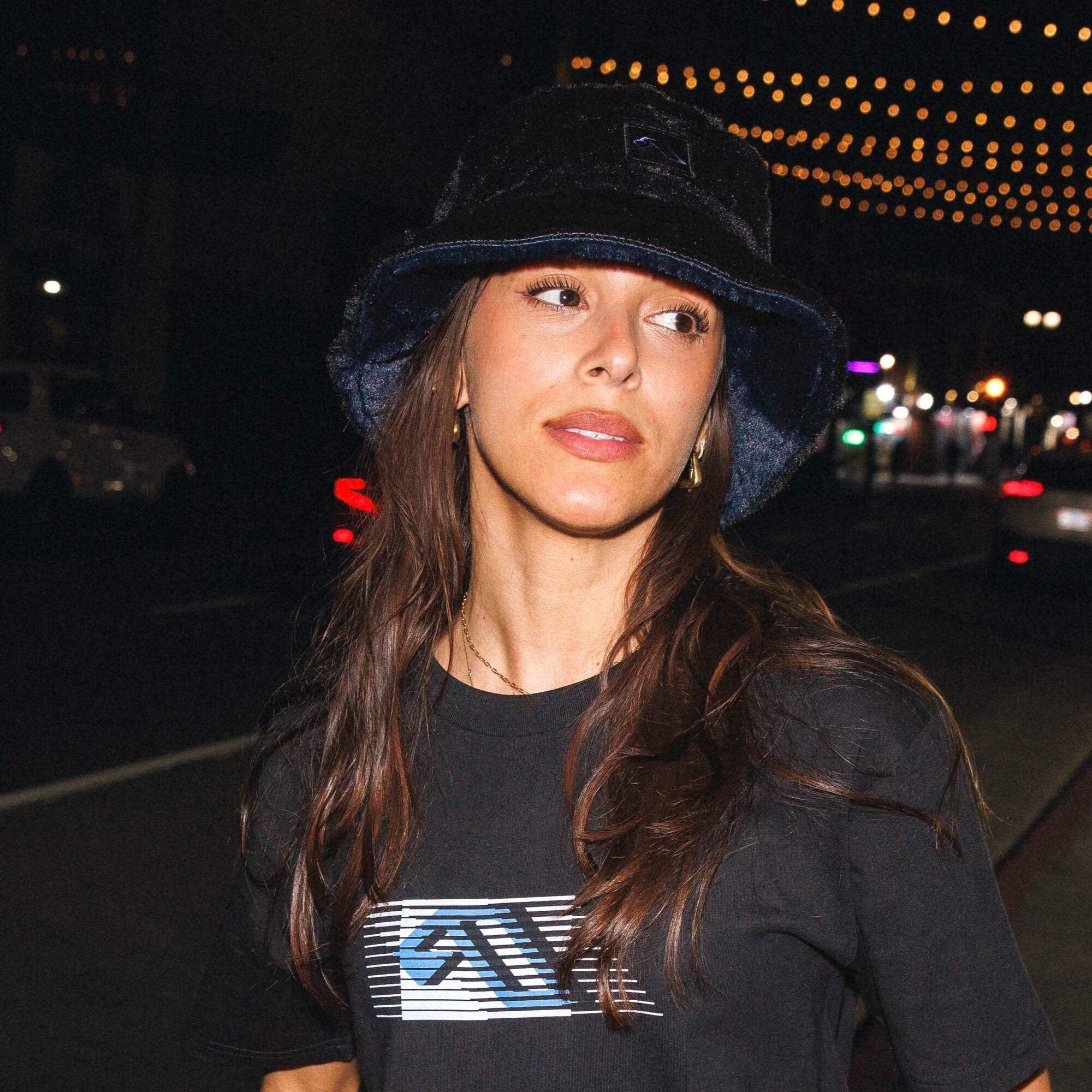 Anjuna Reversible Fluffy Bucket Hat / Black & Blue