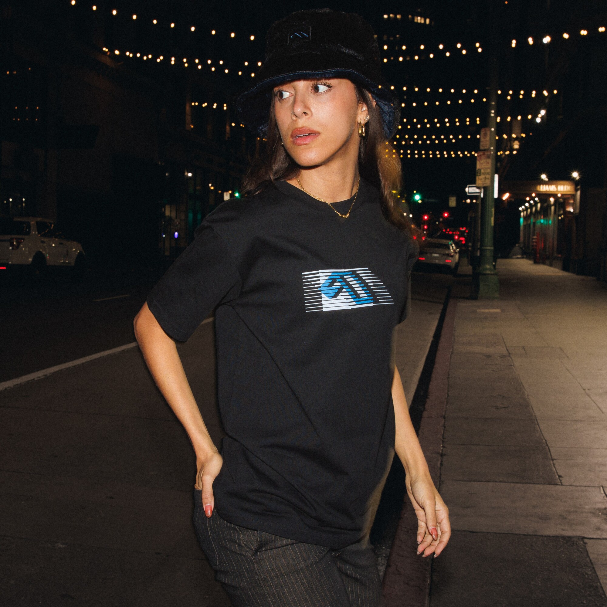 Anjuna Movement Graphic T-shirt / Black