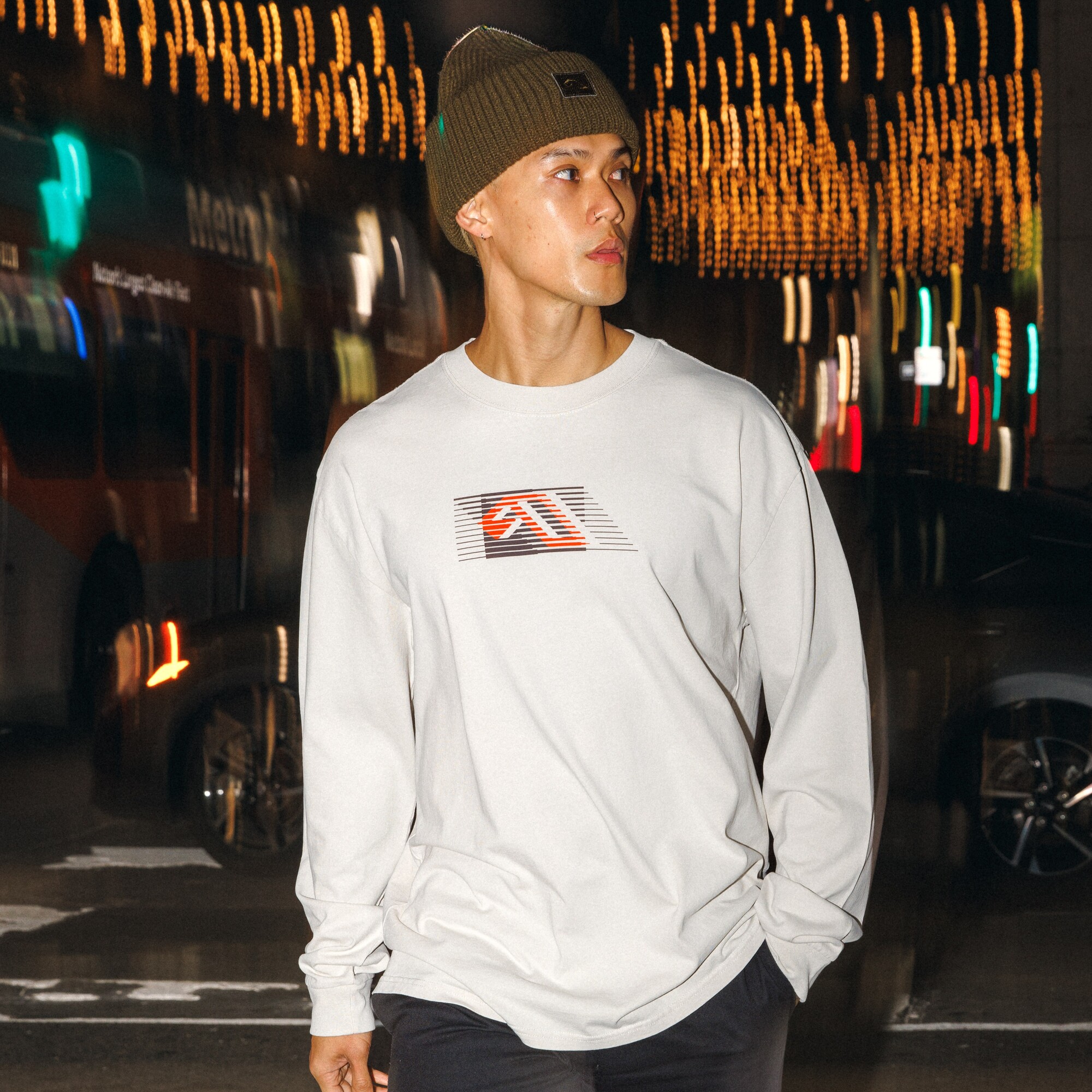 Anjuna Movement Graphic Long Sleeve T-shirt / Faded Bone