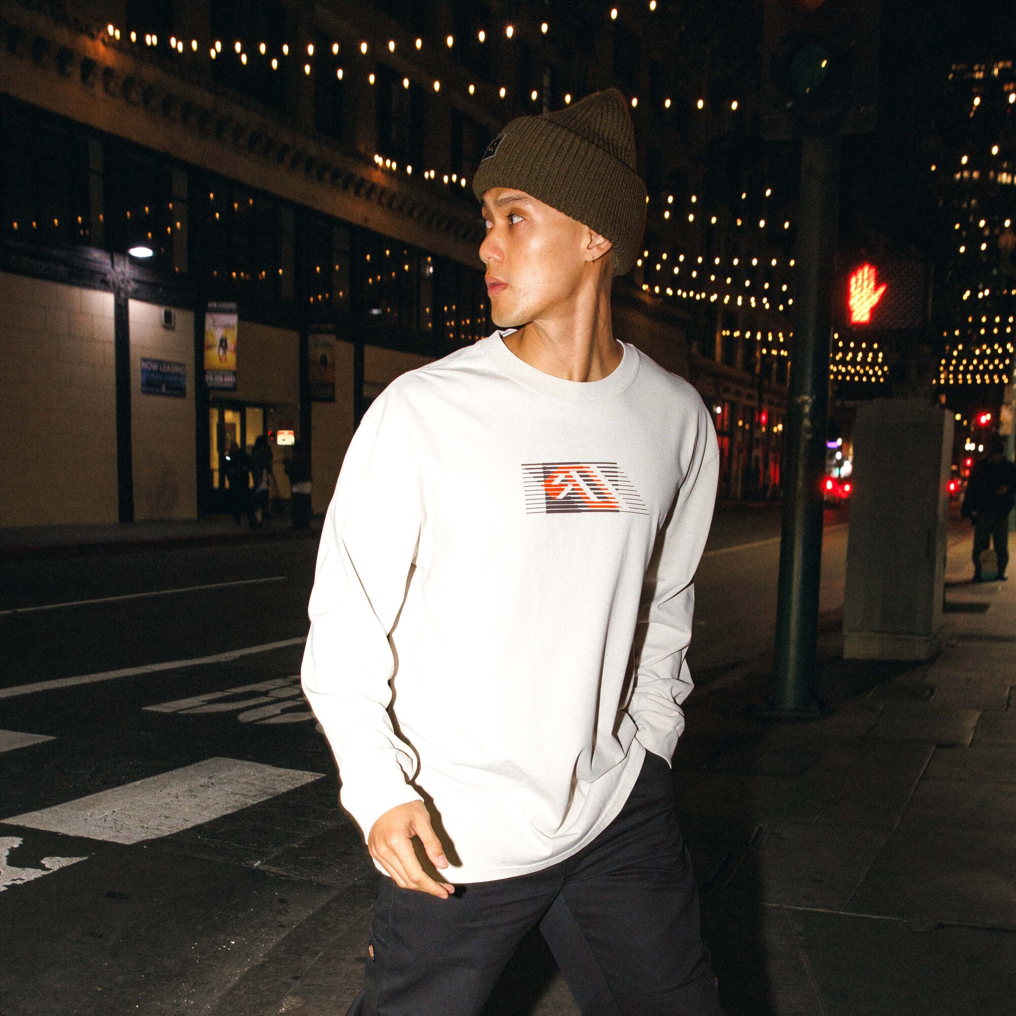 Anjuna Movement Graphic Long Sleeve T-shirt / Faded Bone