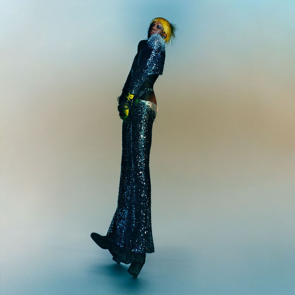 Yves Tumor - Praise A Lord Who Chews But Which Does Not